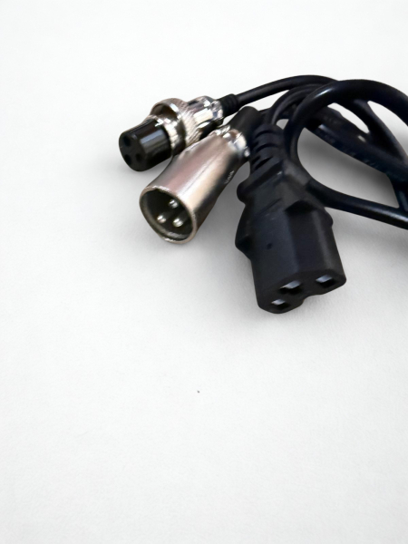 Ladegerät 48V Blei verschiedene Stecker Blei